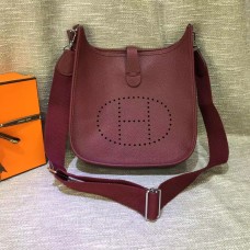 Hermes Evelyne III Togo Umhängetasche aus Leder Burgund