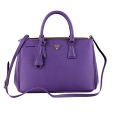 Prada 2274 lila Handtasche mit Kreuzmuster